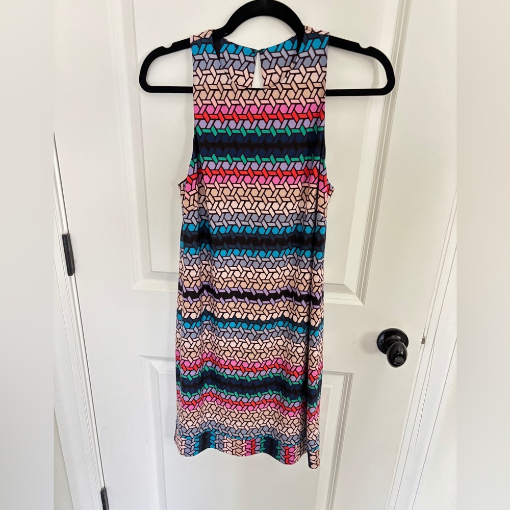 Trina Turk Macee Geometric Dress. Size 2 - Picture 5 of 12